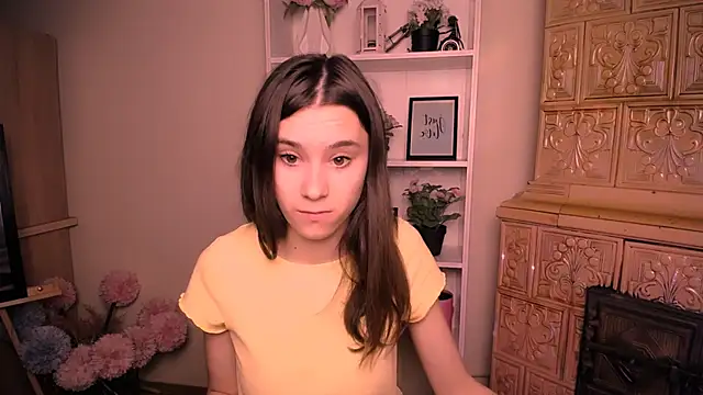 Snapshot of RosaRay_ chatting on May 6, 6:19 am RosaRay online show from May 6, 6:19 am
