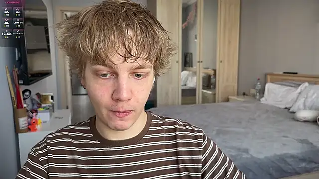 Snapshot of olivertasty chatting on July 12, 3:47 pm olivertasty online show from July 12, 3:47 pm