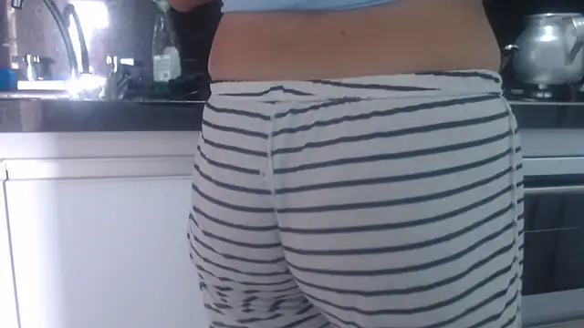 Snapshot of sabrina_v_ chatting on May 20, 4:13 pm sabrina v online show from May 20, 4:13 pm