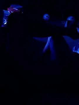 32UwielbiamCipki32 online show from January 11, 10:04 pm