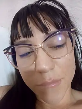 lareinalareinadelanal online show from December 21, 11:50 am