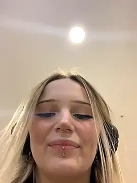 Snapshot of softlyblessed chatting on October 11, 2:48 pm softlyblessed online show from October 11, 2:48 pm