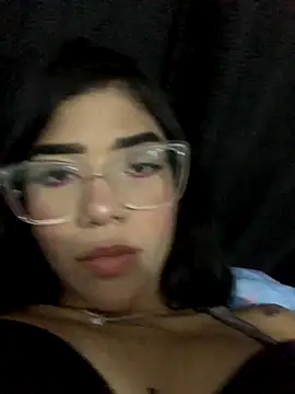 Snapshot of ElaRose_12 chatting on October 22, 9:47 pm ElaRose 12 online show from October 22, 9:47 pm