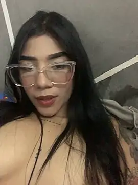 ElaRose 12 online show from November 6, 5:14 pm