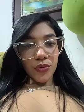 ElaRose 12 online show from June 5, 5:14 am