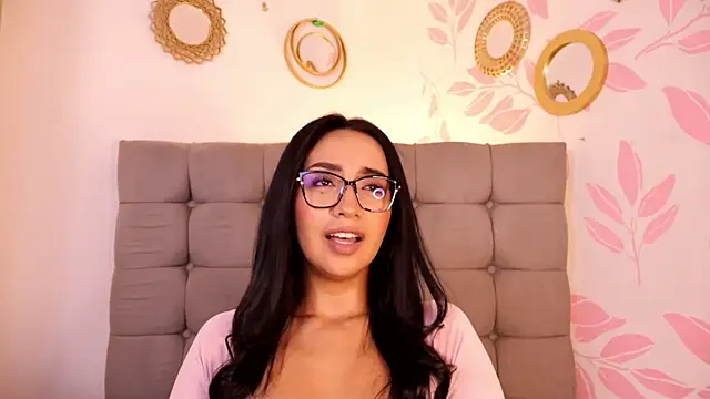 Snapshot of ana_riveros chatting on May 13, 8:27 pm ana riveros online show from May 13, 8:27 pm