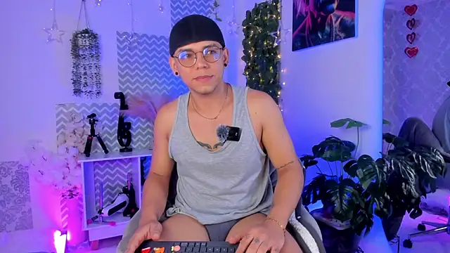 jhosepMoreno online show from April 20, 3:04 pm