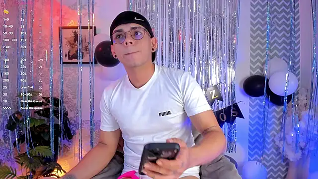 jhosepMoreno online show from July 28, 5:23 pm