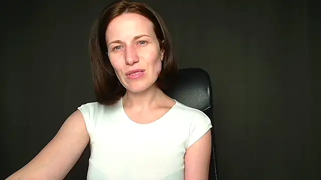 Snapshot of Kelly_Kisss chatting on May 3, 11:27 am Kelly Kisss online show from May 3, 11:27 am