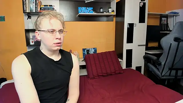 SammySccott online show from April 11, 6:18 am