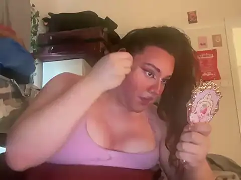 Snapshot of JenniferRobbie chatting on June 25, 5:45 am JenniferRobbie online show from June 25, 5:45 am