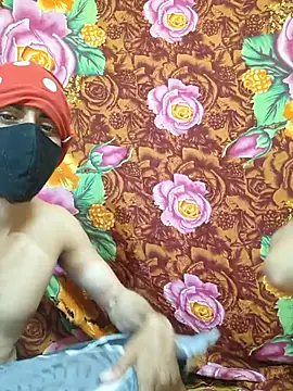 Seducing couple online show from February 21, 5:36 pm