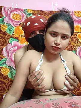 Seducing couple online show from May 26, 4:30 am