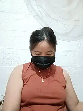 Snapshot of sia_143 chatting on July 16, 1:39 pm sia 143 online show from July 16, 1:39 pm