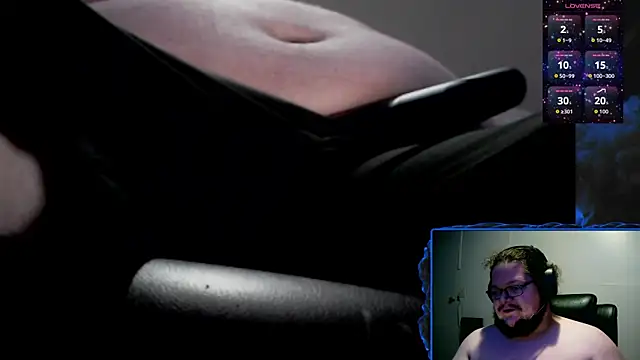 Snapshot of DetChompy chatting on May 16, 5:48 am DetChompy online show from May 16, 5:48 am