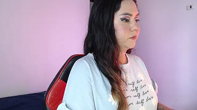 Snapshot of Abbyjoness21 chatting on May 6, 7:41 pm Abbyjoness21 online show from May 6, 7:41 pm