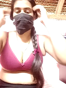 Snapshot of umairahaasan_1 chatting on October 25, 10:12 am umairahaasan 1 online show from October 25, 10:12 am