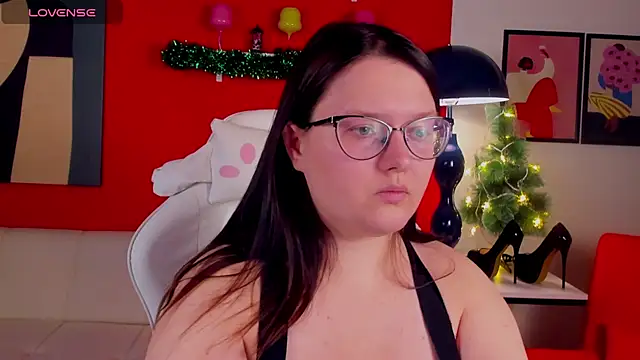 HelenDanvers online show from December 16, 9:58 am