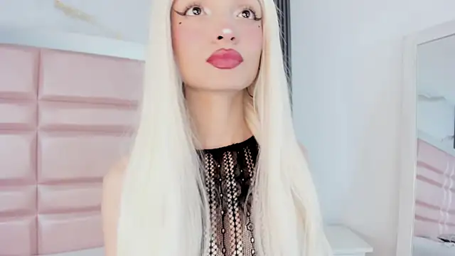 MaddieStark online show from November 7, 5:02 pm