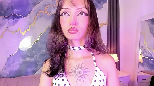 Snapshot of MaddieStark chatting on May 28, 1:19 pm MaddieStark online show from May 28, 1:19 pm