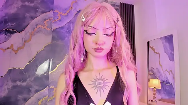 Snapshot of MaddieStark chatting on June 11, 12:58 pm MaddieStark online show from June 11, 12:58 pm