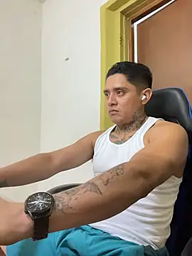 siilvestremx online show from November 20, 7:46 pm