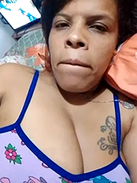 Snapshot of Esperanza_13 chatting on July 17, 2:29 am Esperanza 13 online show from July 17, 2:29 am