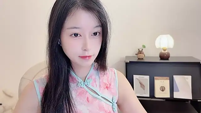 Snapshot of Onechestnut chatting on October 16, 6:14 am Onechestnut online show from October 16, 6:14 am