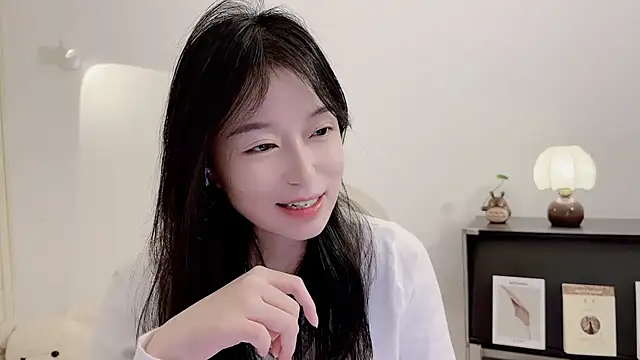 Onechestnut online show from November 18, 6:18 am