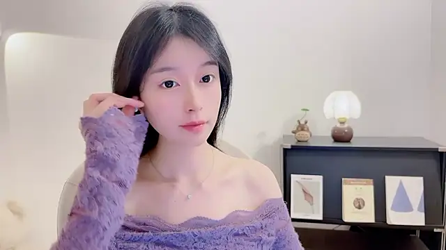 Onechestnut online show from November 30, 5:55 am