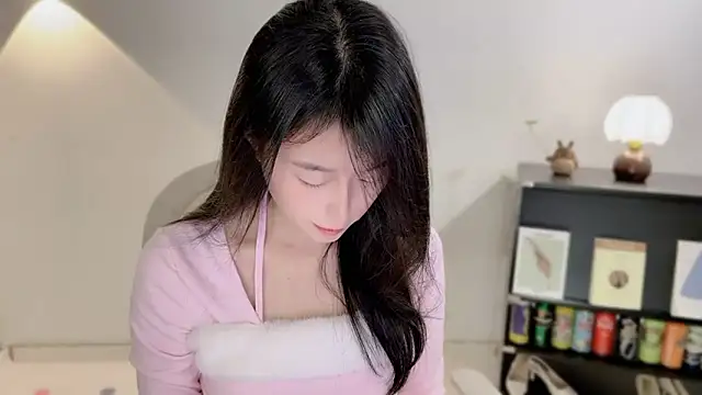 Onechestnut online show from December 21, 12:45 pm