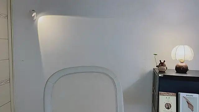 Onechestnut online show from April 28, 5:12 am