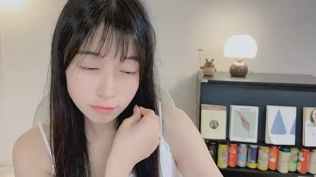 Onechestnut online show from May 10, 5:34 am