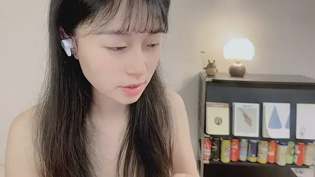 Onechestnut online show from May 17, 3:48 am