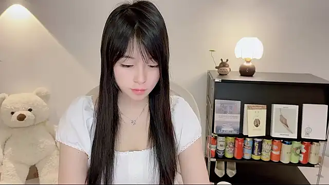 Snapshot of Onechestnut chatting on June 15, 2:25 am Onechestnut online show from June 15, 2:25 am