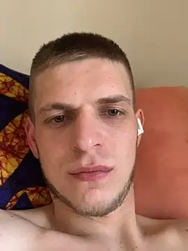 macho1347 online show from April 5, 3:42 pm