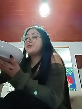 Snapshot of Dulcedeanis chatting on September 14, 2:33 am Dulcedeanis online show from September 14, 2:33 am