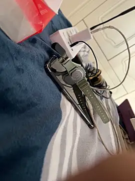 Snapshot of 123a_B chatting on April 4, 1:04 am 123a B online show from April 4, 1:04 am