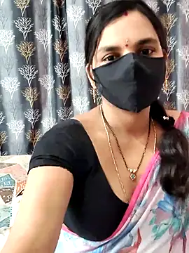 Snapshot of Lalitha-1995 chatting on April 23, 6:36 am Lalitha-1995 online show from April 23, 6:36 am