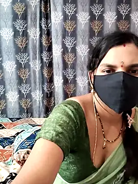 Snapshot of Lalitha-1995 chatting on April 25, 6:38 am Lalitha-1995 online show from April 25, 6:38 am