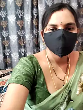 Snapshot of Lalitha-1995 chatting on May 7, 9:14 am Lalitha-1995 online show from May 7, 9:14 am