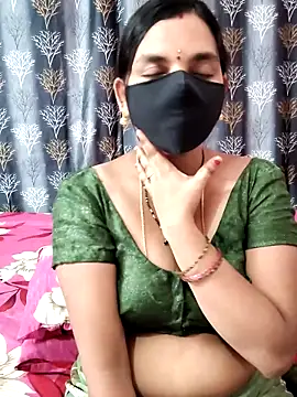 Snapshot of Lalitha-1995 chatting on May 16, 7:38 am Lalitha-1995 online show from May 16, 7:38 am