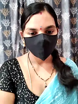 Snapshot of Lalitha-1995 chatting on May 19, 4:30 am Lalitha-1995 online show from May 19, 4:30 am