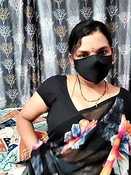 Snapshot of Lalitha-1995 chatting on May 23, 3:23 am Lalitha-1995 online show from May 23, 3:23 am