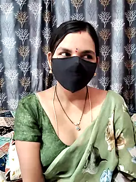Snapshot of Lalitha-1995 chatting on May 28, 3:59 am Lalitha-1995 online show from May 28, 3:59 am