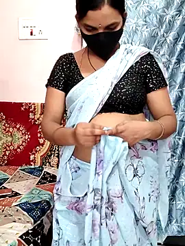 Snapshot of Lalitha-1995 chatting on June 5, 4:41 am Lalitha-1995 online show from June 5, 4:41 am
