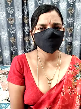 Snapshot of Lalitha-1995 chatting on July 18, 5:00 am Lalitha-1995 online show from July 18, 5:00 am