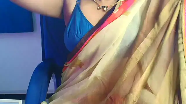 Snapshot of Anjalistar chatting on July 7, 4:37 am Anjalistar online show from July 7, 4:37 am