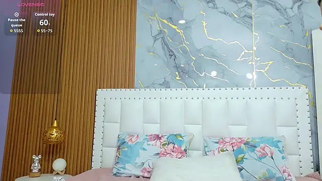 Snapshot of daddyysObsessed chatting on December 22, 12:46 pm daddyysObsessed online show from December 22, 12:46 pm