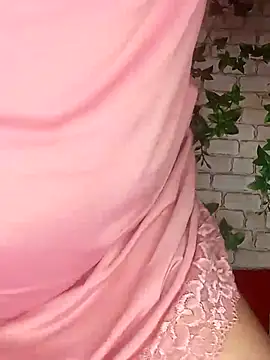 Snapshot of yaraa49 chatting on February 1, 5:17 am yaraa49 online show from February 1, 5:17 am